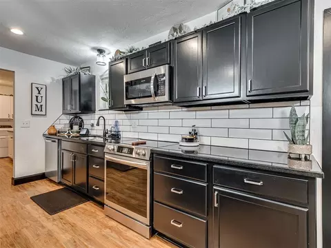Kitchen - 106 Oakleaf St, Mcloud, OK 74851 photo 3 of 5