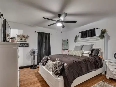 Bedroom - 106 Oakleaf St, Mcloud, OK 74851 photo 1 of 8