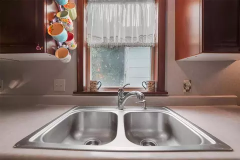 Kitchen - 120 S Highland Dr, Erick, OK 73645 photo 2 of 3