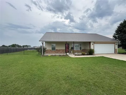 107 Jack Rabbit Dr, Shawnee, OK 74804