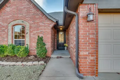 18229 Bridlington Dr, Edmond, OK 73012