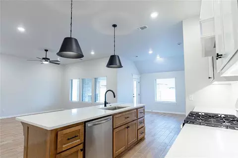 8121 NW 153rd St, Edmond, OK 73013