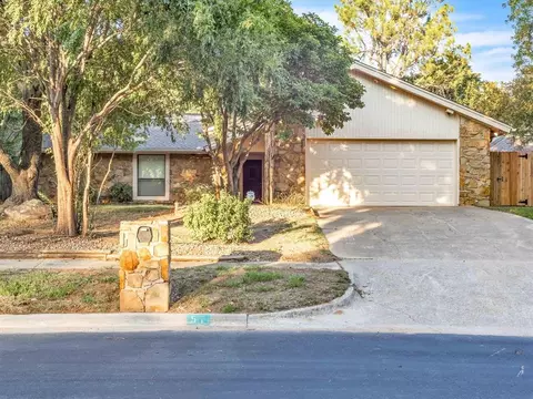 517 Kensington Rd, Norman, OK 73072
