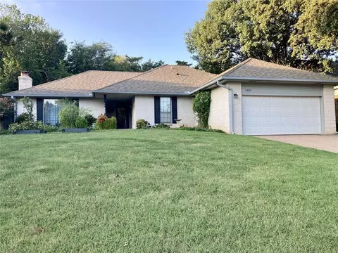 2817 Shady Tree Ln, Edmond, OK 73013