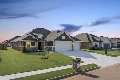625 Trails End Dr, Shawnee, OK 74804