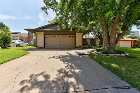 5924 NW 81st St, Oklahoma City, OK 73132