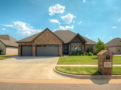 5712 Tiger Stone Dr, Mustang, OK 73064
