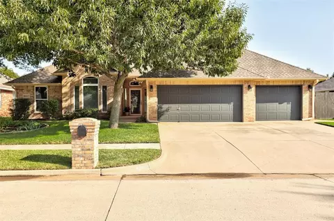 8317 NW 69th St, Oklahoma City, OK 73132