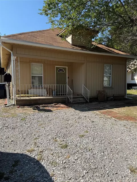 1004 NW 98th St, Oklahoma City, OK 73114