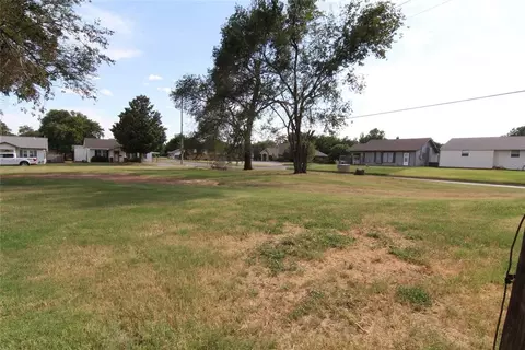 1023 W A Ave, Elk City, OK 73644