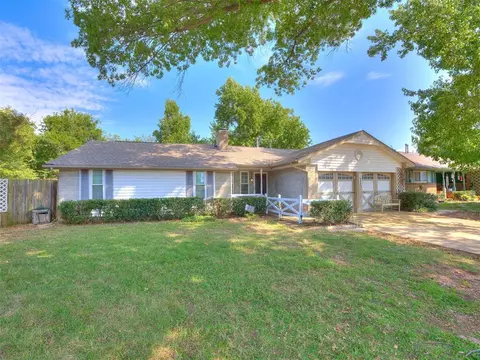 1600 Rolling Stone Dr, Norman, OK 73071