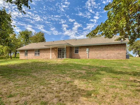 Exterior - 4601 Skyhawk Dr, Noble, OK 73068 photo 13 of 16