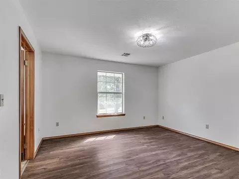 Bedroom - 4601 Skyhawk Dr, Noble, OK 73068 photo 1 of 9