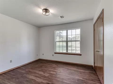 Bedroom - 4601 Skyhawk Dr, Noble, OK 73068 photo 7 of 9