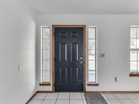 Entry Way - 4601 Skyhawk Dr, Noble, OK 73068 photo 1 of 4