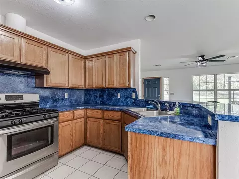 Kitchen - 4601 Skyhawk Dr, Noble, OK 73068 photo 5 of 5