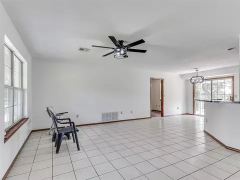 Living - 4601 Skyhawk Dr, Noble, OK 73068 photo 4 of 5