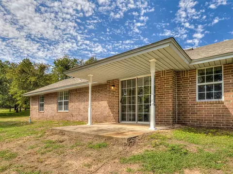 Exterior - 4601 Skyhawk Dr, Noble, OK 73068 photo 12 of 16