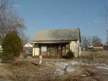 130 N 8th, Mcloud, OK 74851 photo 1