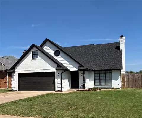 1108 Old Mill Rd, Moore, OK 73160