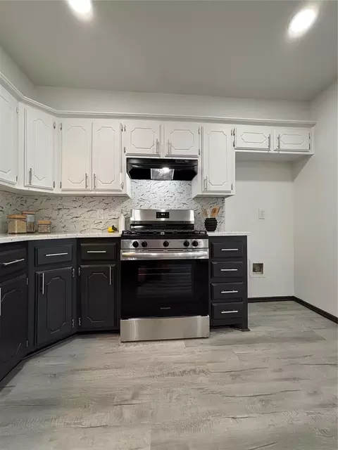 Kitchen - 1108 Old Mill Rd, Moore, OK 73160 photo 2 of 3