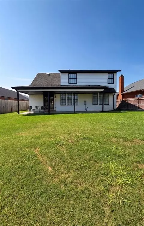 Exterior - 1108 Old Mill Rd, Moore, OK 73160 photo 5 of 5