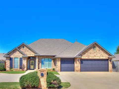 1129 Cambridge Dr, Yukon, OK 73099