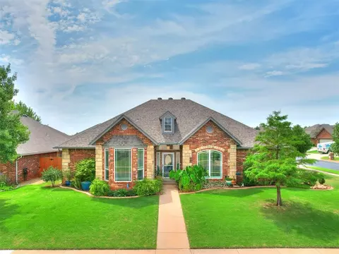 4916 NW 161st St, Edmond, OK 73013