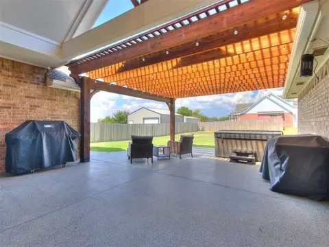 4053 Hart St, Tuttle, OK 73089 photo 4
