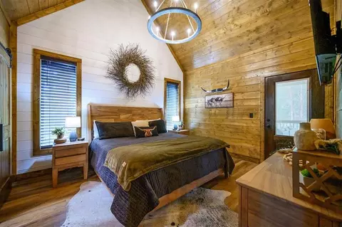Bedroom - 159 Watsons Run, Broken Bow, OK 74728 photo 1 of 7
