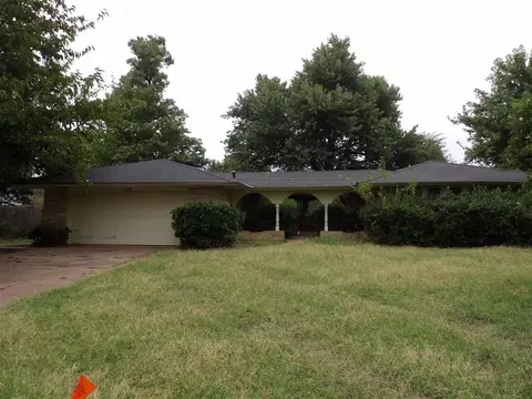818 SW 26th Pl, El Reno, OK 73036