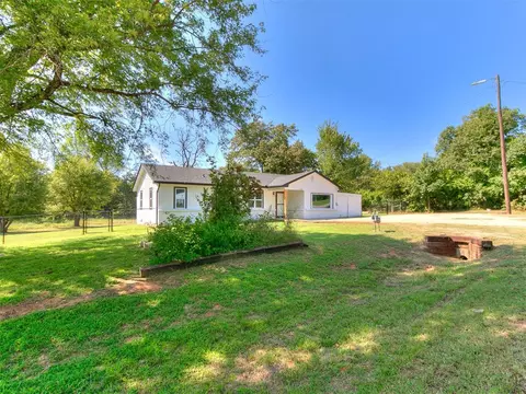 2705 Valley Dr, Choctaw, OK 73020