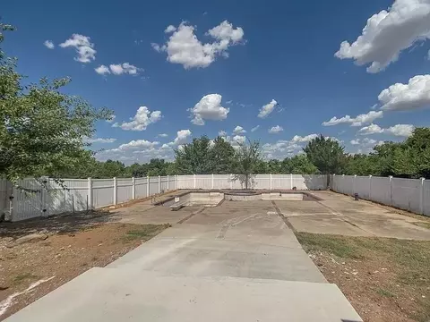 Exterior - 116 E Cedar Dr, Tuttle, OK 73089 photo 3 of 3