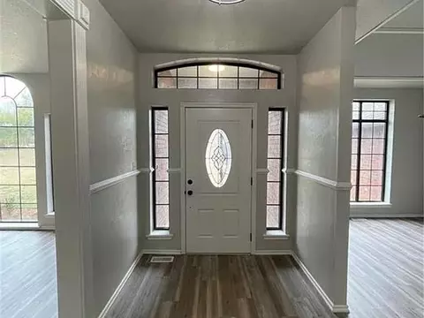 Entry Way - 116 E Cedar Dr, Tuttle, OK 73089 photo 1 of 2