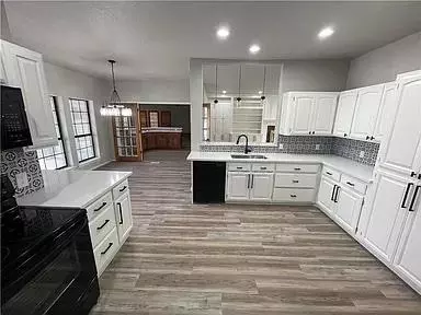 Kitchen - 116 E Cedar Dr, Tuttle, OK 73089 photo 1 of 4