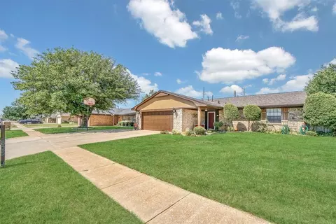 605 Comanche Trl, Altus, OK 73521 photo 3