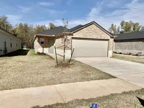 3405 Little Creek Dr, Mustang, OK 73064
