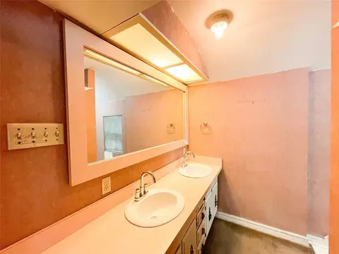 212 N Pine St, Guthrie, OK 73044 photo 20