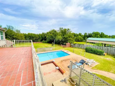 212 N Pine St, Guthrie, OK 73044 photo 30