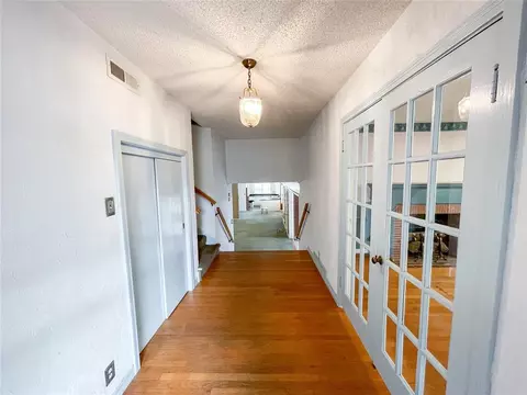 212 N Pine St, Guthrie, OK 73044 photo 8