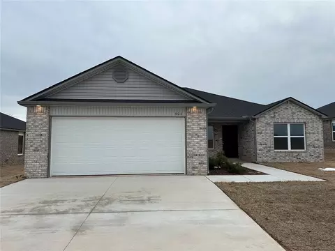404 SW 11th St, Newcastle, OK 73065