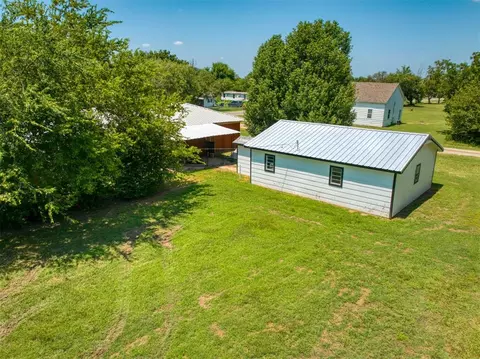 Exterior - 414 S 3rd St, Byars, OK 74831 photo 3 of 3