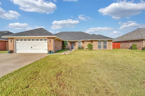 3029 White Tail Dr, Altus, OK 73521