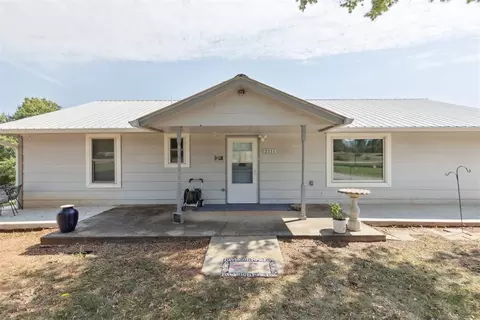 2111 Green Turf Cir, Norman, OK 73026