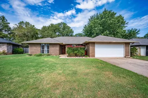 2601 Wood Hollow St, Norman, OK 73071