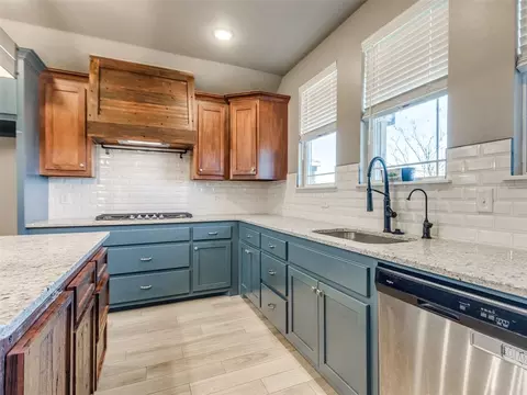 Kitchen - 2017 Edgewater Dr, Moore, OK 73160 photo 1 of 3