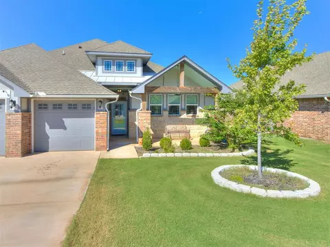 Exterior - 2017 Edgewater Dr, Moore, OK 73160 photo 2 of 2