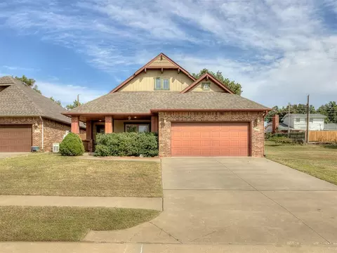 750 Glenhaven Villas Ct, Midwest City, OK 73110