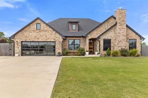 5409 Heidelberg Dr, Mustang, OK 73064
