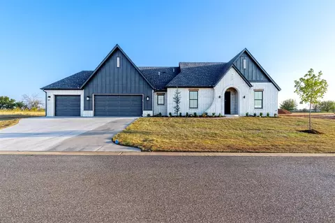 19461 Cashion Lakes Dr, Cashion, OK 73016